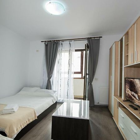 Rezident Militari Apartment Chiajna Bagian luar foto